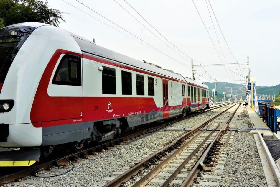 Ilustračný obrázok k článku Minister Doležal o TERMÍNOCH na železnici: V Milochove sa vynoril nový problém