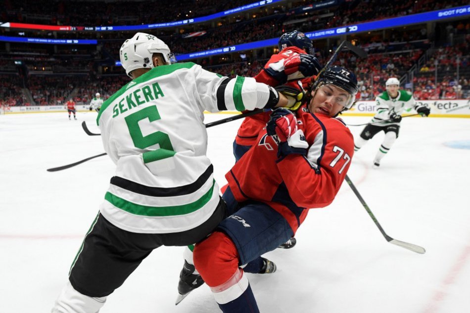 Ilustračný obrázok k článku Sekera odviedol úžasnú prácu: Odmenou mu je nová zmluvu v NHL