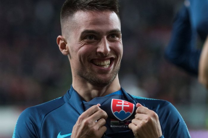 Ilustračný obrázok k článku Reprezentant Mak má po polroku prácu: Zamieril do slávneho klubu!