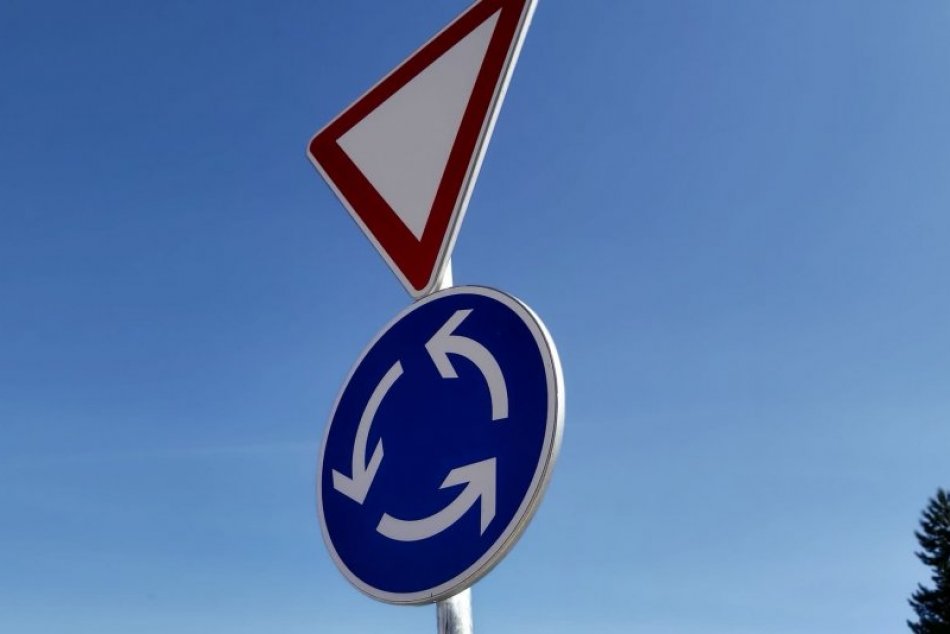 Ilustračný obrázok k článku Pri Lučenci chcú vybudovať nový most i kruhový objazd: Ešte si však počkáme