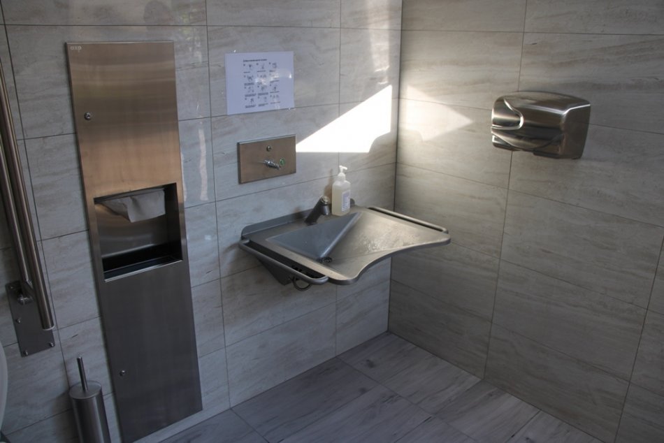 Ilustračný obrázok k článku Mesto obnovilo toalety na námestí: Otestuje nonstop prevádzku, FOTO