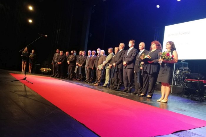 Ilustračný obrázok k článku Železničiarom sa vo Zvolene ušlo pocty: Ceny si prevzali priamo z rúk ministra