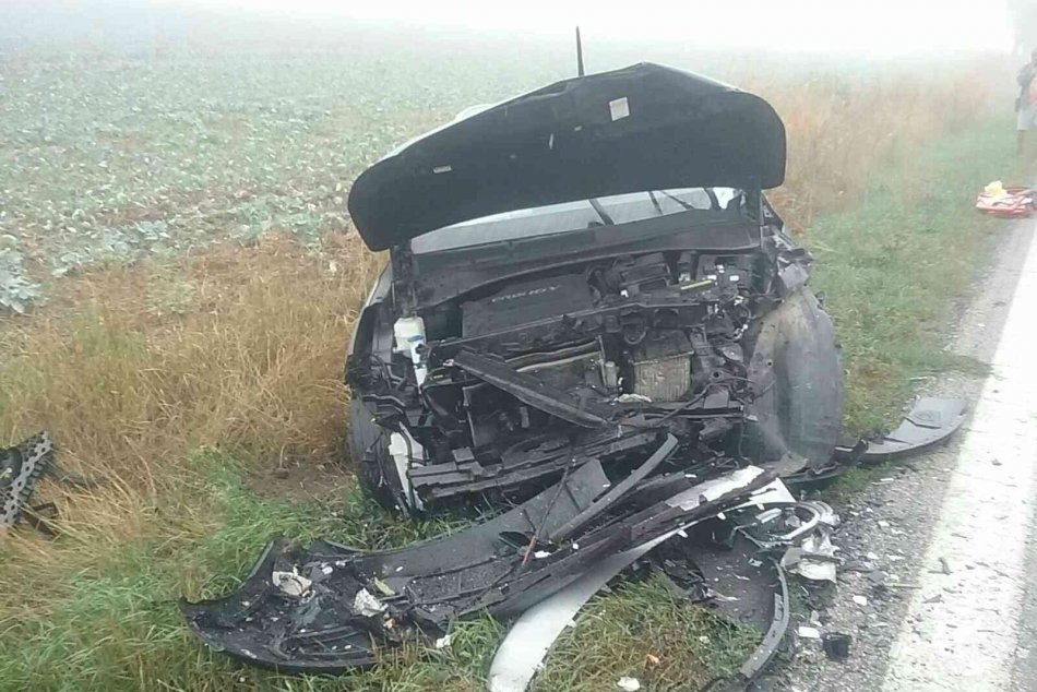 Ilustračný obrázok k článku Pri Brezne skončilo auto mimo cesty: Ratujú zranenú osobu