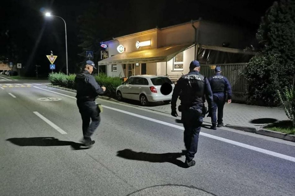 Ilustračný obrázok k článku Dodržiavate aktuálne opatrenia? Mestskí policajti si posvietili na Zvolenčanov, FOTO