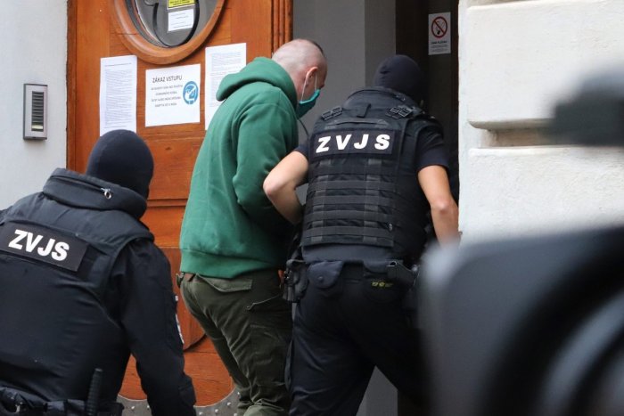 Ilustračný obrázok k článku Postavili sa pred súd: Začal sa proces s 10 členmi drogového gangu zo Serede