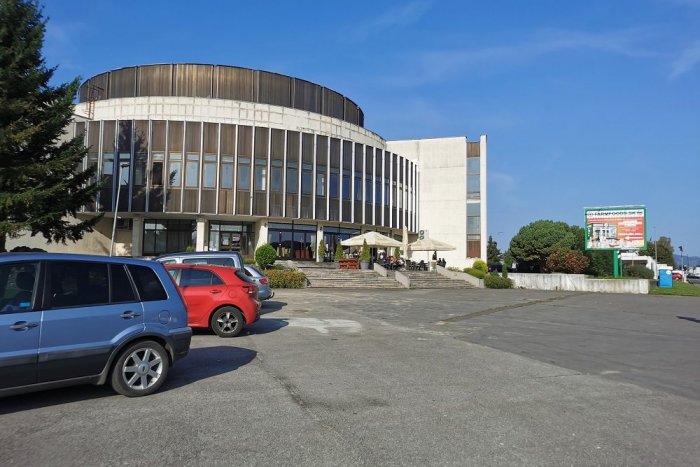 Ilustračný obrázok k článku STOPKA aj pre žiarsku kultúru: Predstavenia sa rušia a presúvajú, kino zatvára