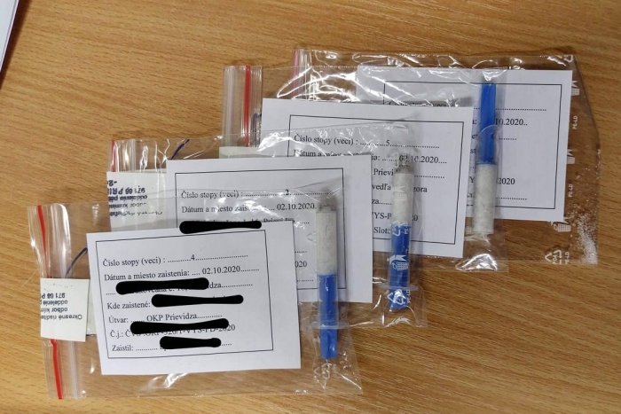 Ilustračný obrázok k článku Úlovok polície: Zadržali drogových dílerov z Prievidze