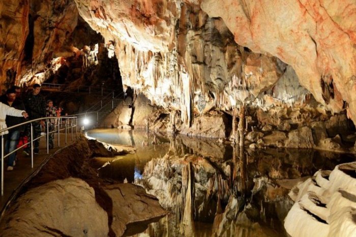 Ilustračný obrázok k článku Zábava pre najmenších: Deti v Topoľčanoch spoznajú najznámejšie slovenské jaskyne