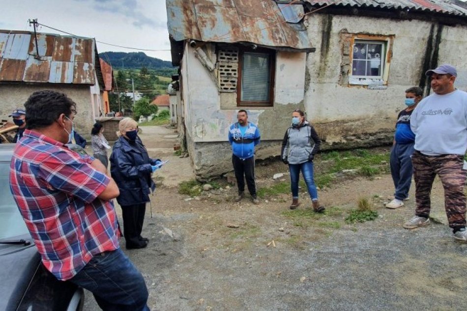 Ilustračný obrázok k článku Incident v rómskej osade: Tínedžer surovo napadol ženu, najprv hlavička, potom facka!