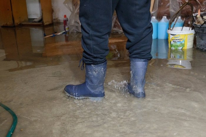 Ilustračný obrázok k článku Popadané stromy i zatopené pivnice: Počasie zamestnalo hasičov v Žilinskom kraji