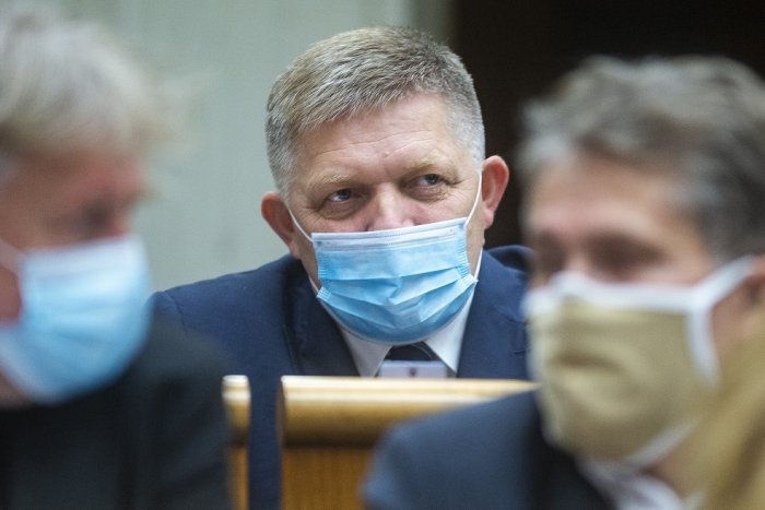 Ilustračný obrázok k článku Fico: Koalícia naznačuje, že nechce schôdzu, lebo si chráni ministrov pred hanbou