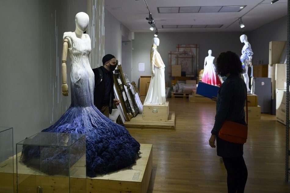 Ilustračný obrázok k článku Óda na šaty: Spoznajte výtvory silnej zostavy zo sveta módy + FOTO