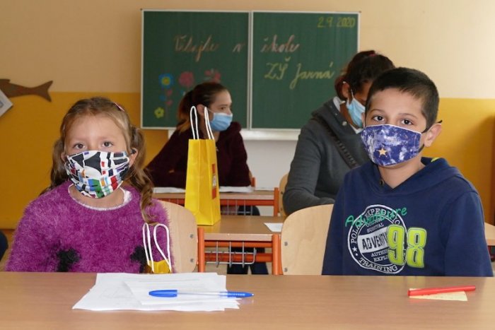 Ilustračný obrázok k článku ZOZNAM zavretých tried a škôl: Kde v Banskobystrickom kraji sa neučia pre COVID-19?