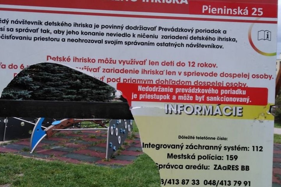 Ilustračný obrázok k článku Na bystrických ihriskách vyčíňali vandali: Takto to doadlo, FOTO
