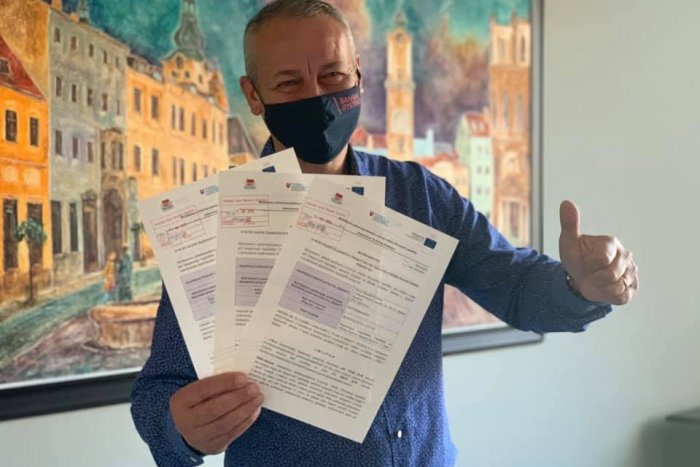 Ilustračný obrázok k článku Nosko nelení ani počas karantény: Čím prekvapil zamestnancov na úrade? FOTO