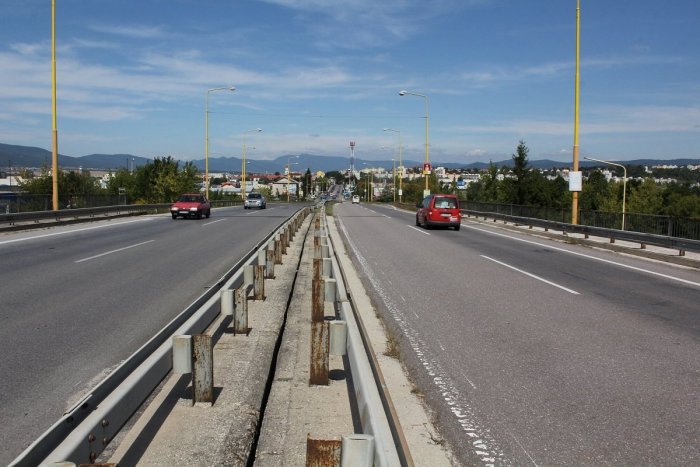 Ilustračný obrázok k článku Časť obchvatu Prievidze má TERMÍN dokončenia: Ako to bude s cestou R2?