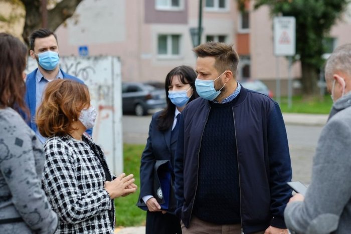 Ilustračný obrázok k článku Matúš Vallo navštívil Vrakuňu. Na vlastné oči sa presvedčil, o čo ide v kauze RosenHAUS