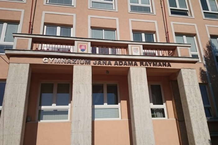 Ilustračný obrázok k článku V Prešove kvôli Covidu-19 úplne zatvorili ďalšie stredné školy: Najnovšie aj gymnázium