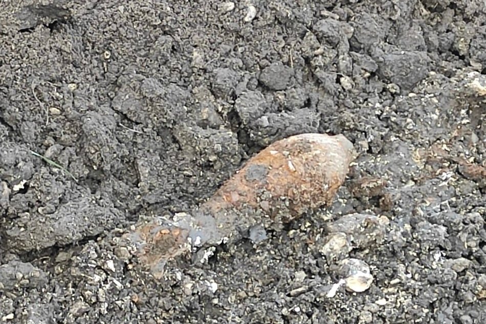 Ilustračný obrázok k článku Na Hviezdoslavovej v Poprade našli granát: Majitelia ho objavili pri renovácii domu