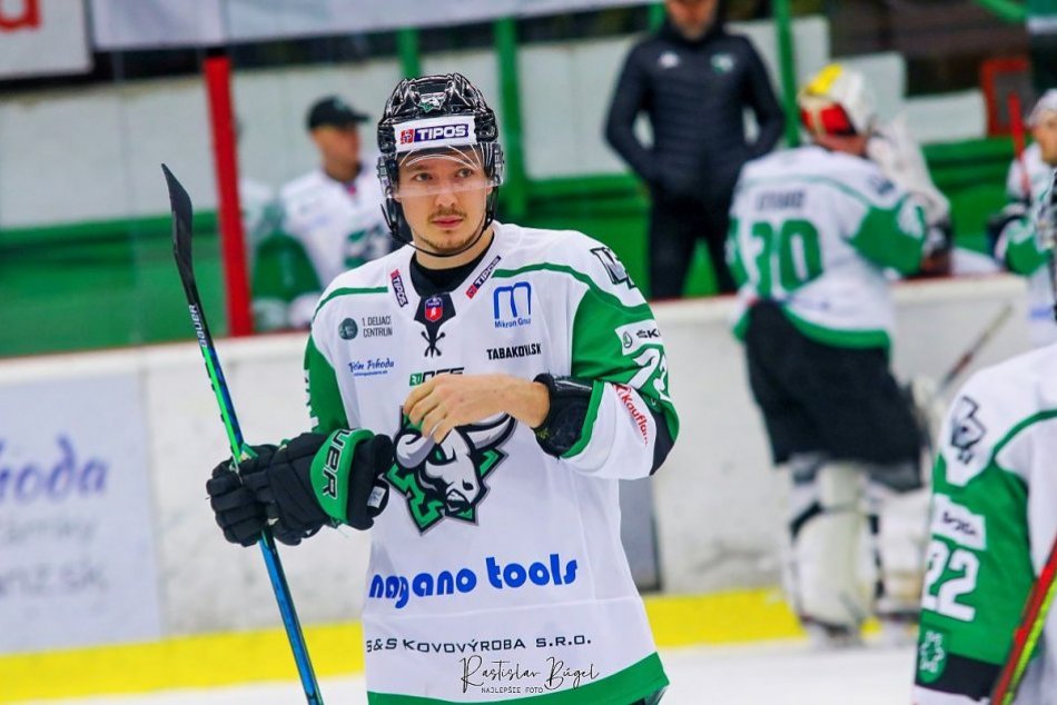 Ilustračný obrázok k článku Nové Zámky prehrali na domácom ľade: Nestačili na Slovan