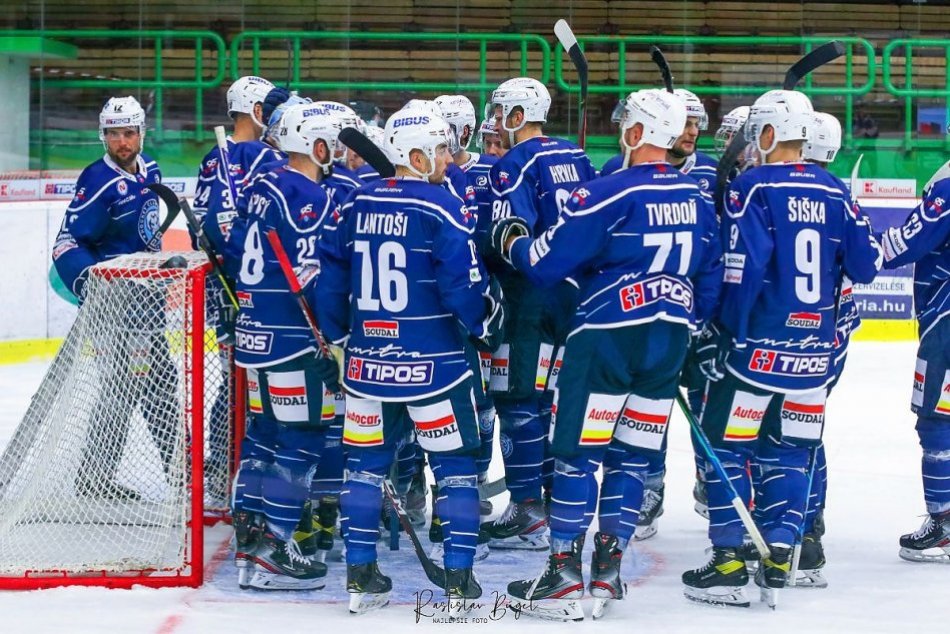 Ilustračný obrázok k článku Testy odhalili nepríjemnú pravdu: Koronavírus už aj v kabíne HK Nitra!