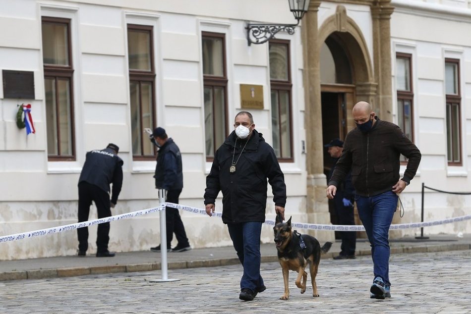 Ilustračný obrázok k článku Dráma v Chorvátsku: Muž strieľal na policajta, neskôr spáchal samovraždu