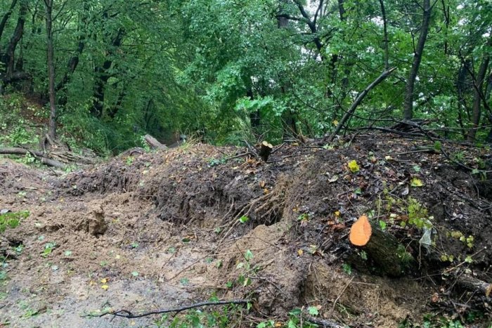 Ilustračný obrázok k článku Zosun svahu v Prievidzi: Situáciu na Handlovke monitorujú