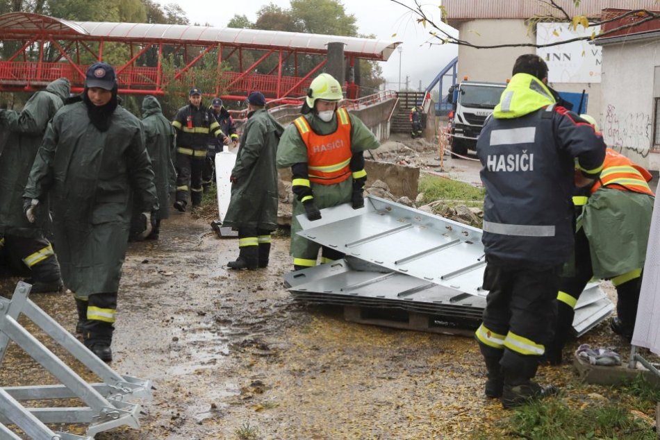 Ilustračný obrázok k článku Bystrica sa chystá na INTENZÍVNY dážď: Zasadal KRÍZOVÝ štáb, HROZÍ vybreženie Hrona?