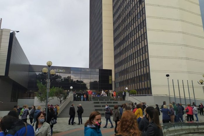 Ilustračný obrázok k článku POZOR! Petržalka pre COVID-19 mení stránkové hodiny