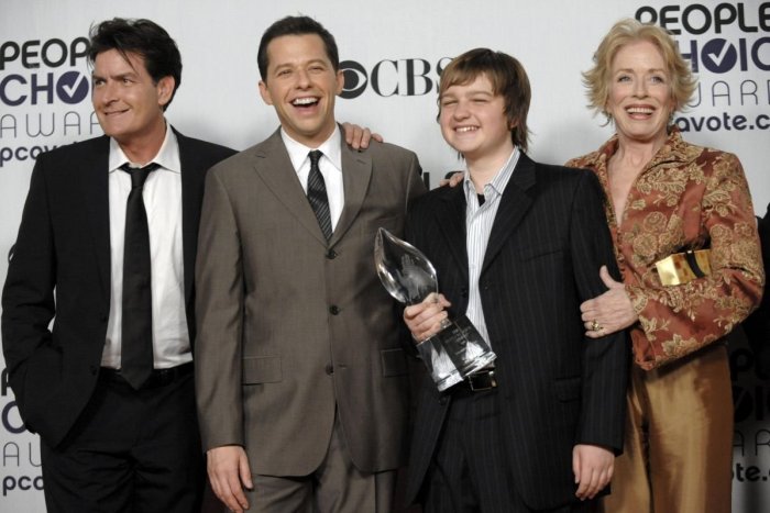 Ilustračný obrázok k článku Seriál Dva a pol chlapa baví aj po rokoch: TOP 20 faktov, ktoré vás prekvapia + KVÍZ