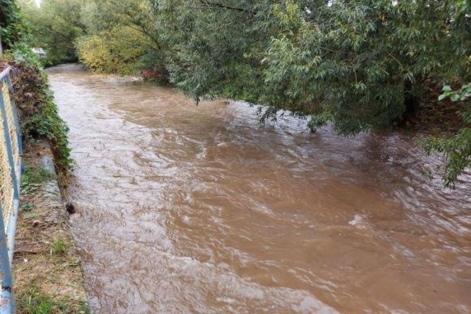 Ilustračný obrázok k článku Neďaleko Nitry stúpla hladina rieky: Úsek cyklotrasy museli UZATVORIŤ