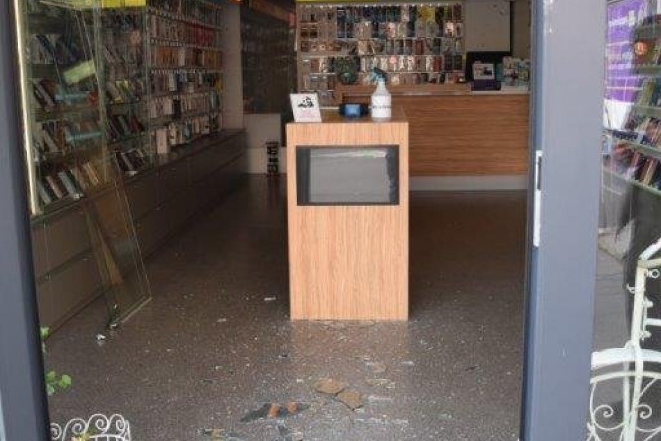 Ilustračný obrázok k článku V Lučenci úradoval zlodej mobilov: Kto podľa polície kradol? FOTO