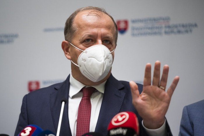 Ilustračný obrázok k článku Rybníček hovorí o dlhodobom probléme: Vláda by mala nájsť odvahu