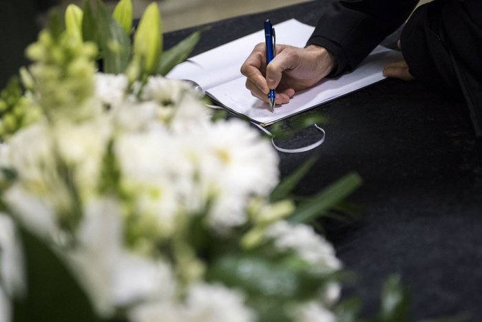 Ilustračný obrázok k článku Luciu, Sofiu a Katku odprevadia do neba: S troma dievčatami sa rozlúčia pod Tatrami