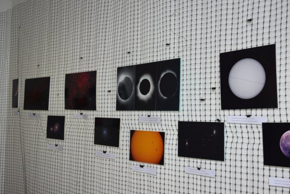 Ilustračný obrázok k článku TOTO si nemôžete nechať ujsť: Večierka láka na tajomstvá vesmíru:  FOTO