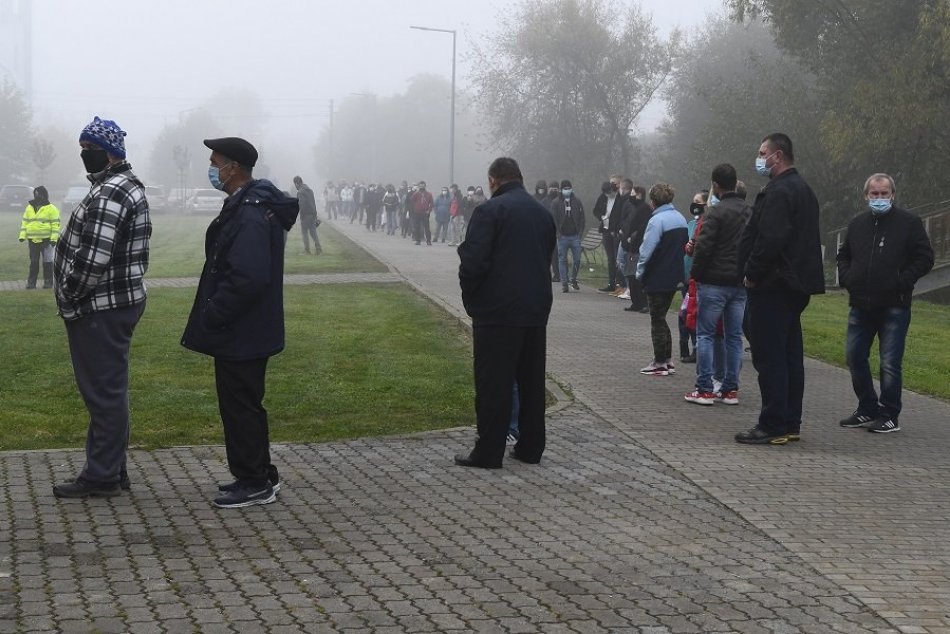 Ilustračný obrázok k článku Testovanie v Prešove: Poznáme ZOZNAM odberných miest, ľudia môžu prísť aj do krčiem