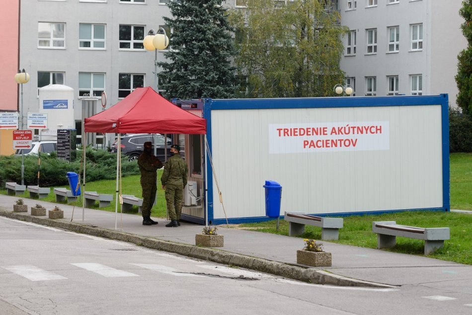 Ilustračný obrázok k článku Takmer 120 zamestnancov nemocnice v Nitre je v karanténe: Sú medzi nimi aj lekári