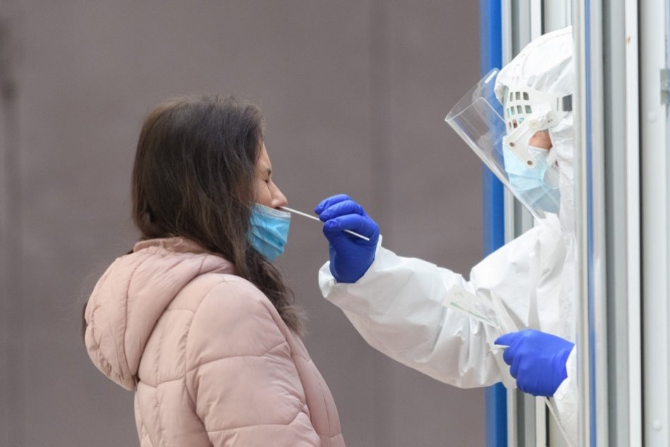 Ilustračný obrázok k článku Testovanie v Topoľčanoch: Radnica odporúča, aby ste chodili podľa abecedy