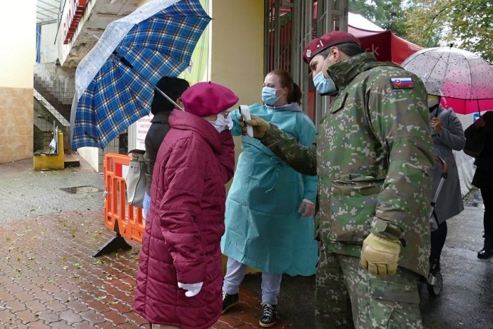Ilustračný obrázok k článku Vojaci pridali nové odberové miesta: Vznikli aj v Žilinskom kraji