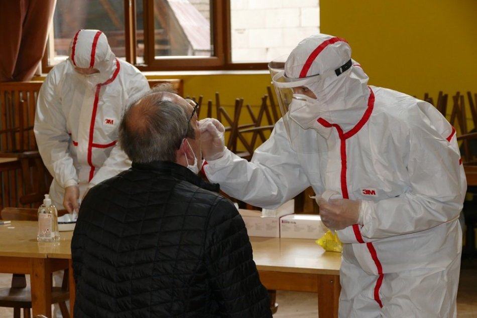 Ilustračný obrázok k článku Brezno sa chystá na celoplošné testovanie: Hľadá ľudí, ktorí pomôžu