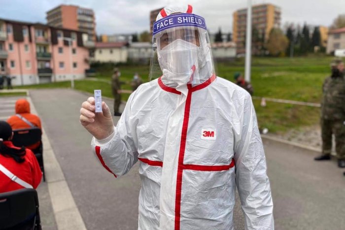 Ilustračný obrázok k článku SPOZNALI by ste ho? Matovič sa navliekol do ochranného obleku! FOTO