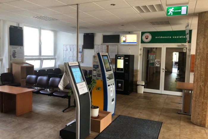 Ilustračný obrázok k článku Klientske centrá a dopravné inšpektoráty sú ZATVORENÉ! Zrušené sú aj dohodnuté termíny!