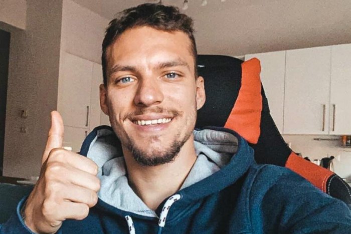 Ilustračný obrázok k článku Náš futbalista hlási z karantény: Koronavírus? Je to mix obyčajnej chrípky a angíny!