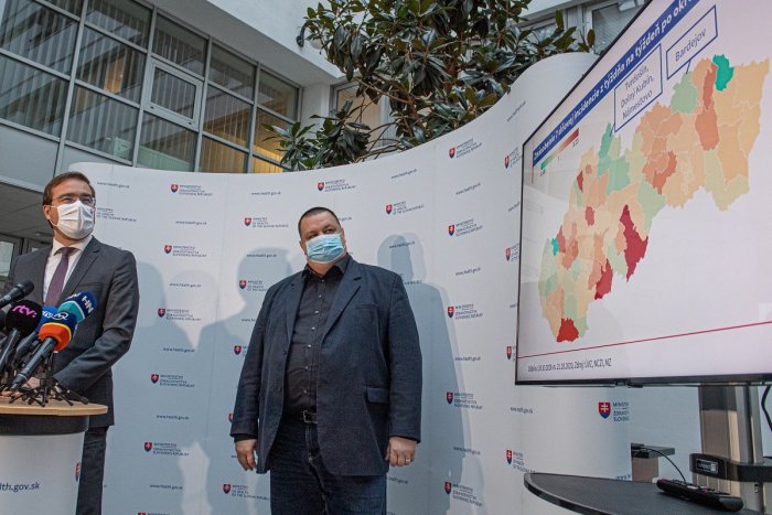 Ilustračný obrázok k článku Mobilita Slovákov klesá: Minister Krajčí predpokladá spomalenie rastu nových prípadov