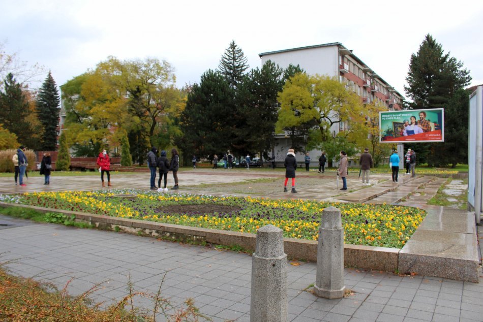 Ilustračný obrázok k článku Bystrica stále nemá presné čísla za 1. kolo testovania: Ako sa pripravuje na to ďalšie?