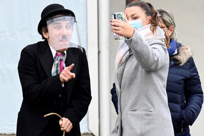 Ilustračný obrázok k článku Na testovaní NUDA nehrozí, ani náhodou! Kde inde by ste stretli CHAPLINA? VIDEO