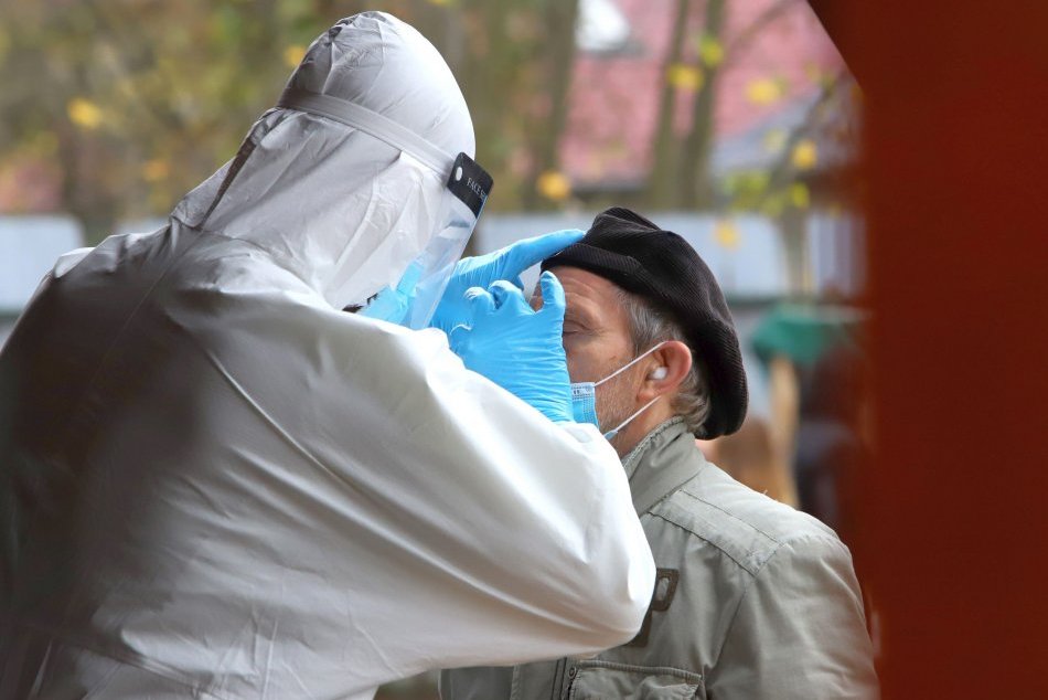 Ilustračný obrázok k článku Chýbajú testy: Zatvorili prvé odberné miesto v Považskej Bystrici