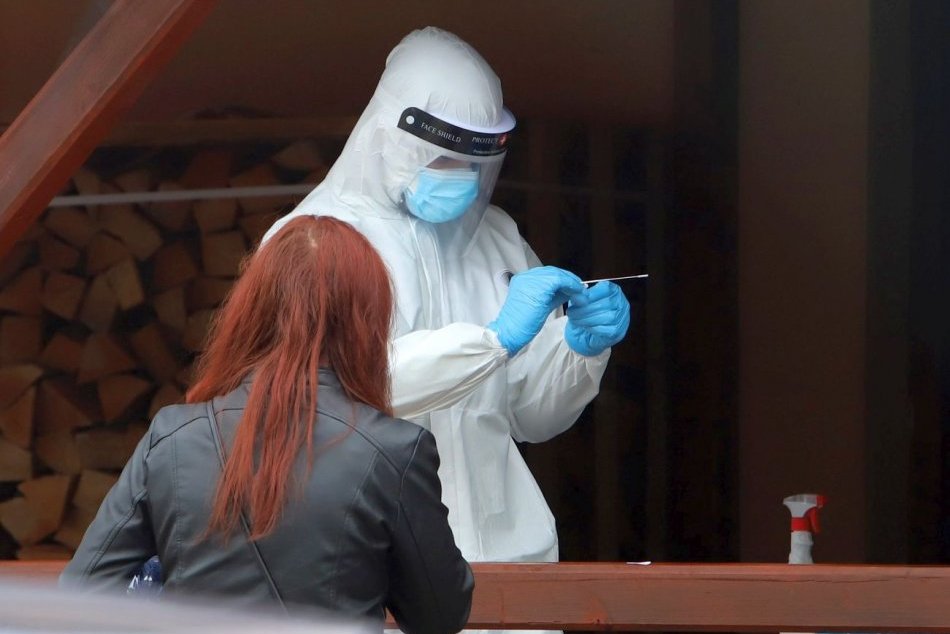 Ilustračný obrázok k článku SVET O SLOVENSKU: Plošné testovanie zatiaľ nemá nasledovníkov