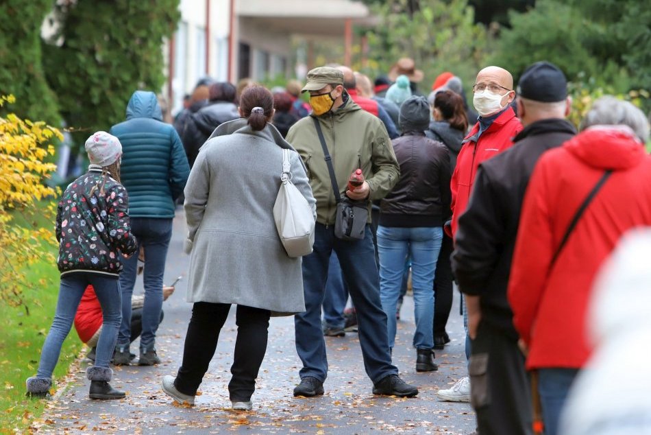 Ilustračný obrázok k článku V okrese Prievidza už otestovali desaťtisíce ľudí: Koľko bolo pozitívnych?