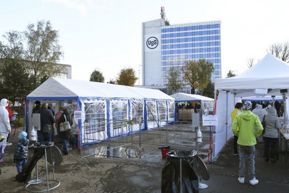 Ilustračný obrázok k článku V košických oceliarňach počas víkendu zistili vyše 50 zamestnancov s pozitívnym testom